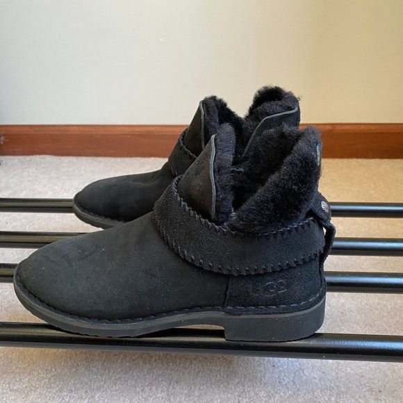UGG Women 1012358 McKay Genuine Sheepskin Boots - NEW NWOB - Picture 3 of 9
